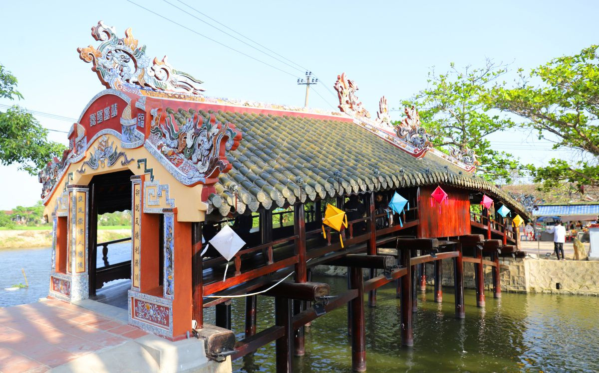 Cầu ngói cổ 250 tuổi sở hữu kiến trúc thượng gia, hạ kiều hiếm có tại Việt Nam- Ảnh 4.