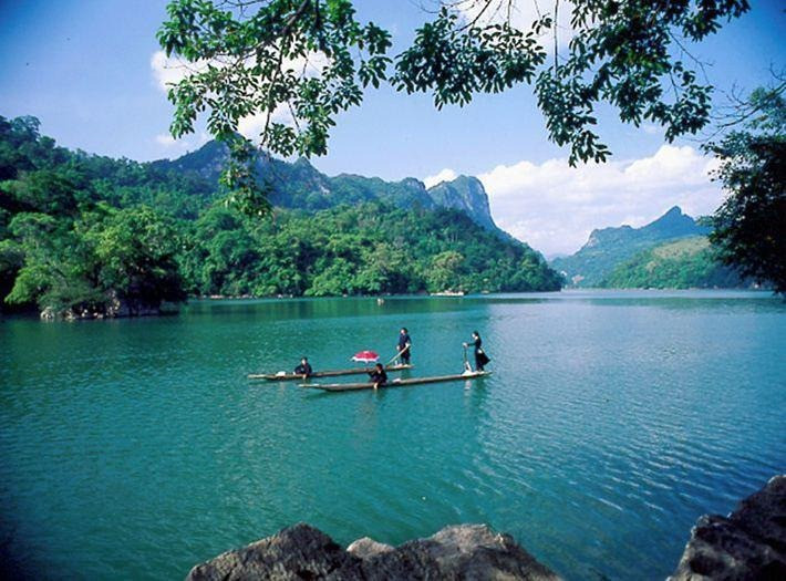 Quy hoạch hồ nước ngọt 200 triệu năm tuổi, đẹp nhất thế giới tại Việt Nam trở thành khu du lịch quốc gia đặc biệt- Ảnh 1.