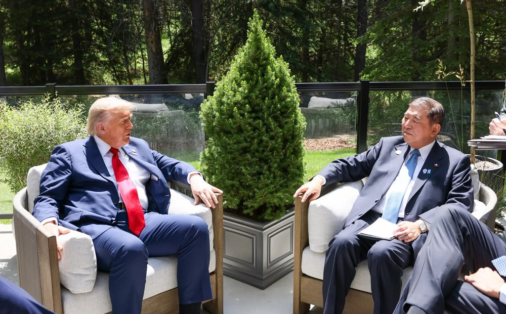 Đàm phán với ông Trump thất bại, nguy cơ suy thoái đè nặng nền kinh tế lớn thứ 4 thế giới - ảnh 1