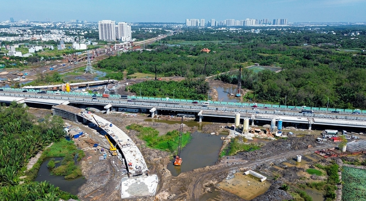 Cây cầu lớn nhất vành đai chiến lược của Đông Nam Bộ, rút ngắn quãng đường TP. HCM - Đồng Nai lỡ hẹn thông xe - Ảnh 2.