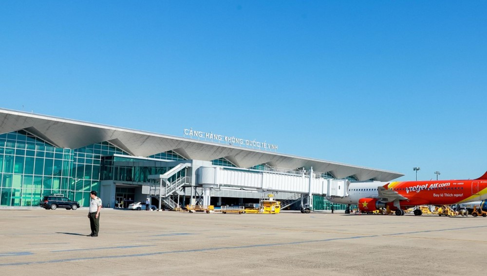 Sân bay quốc tế của Việt Nam ngừng hoạt động 6 tháng, ngành đường sắt có động thái