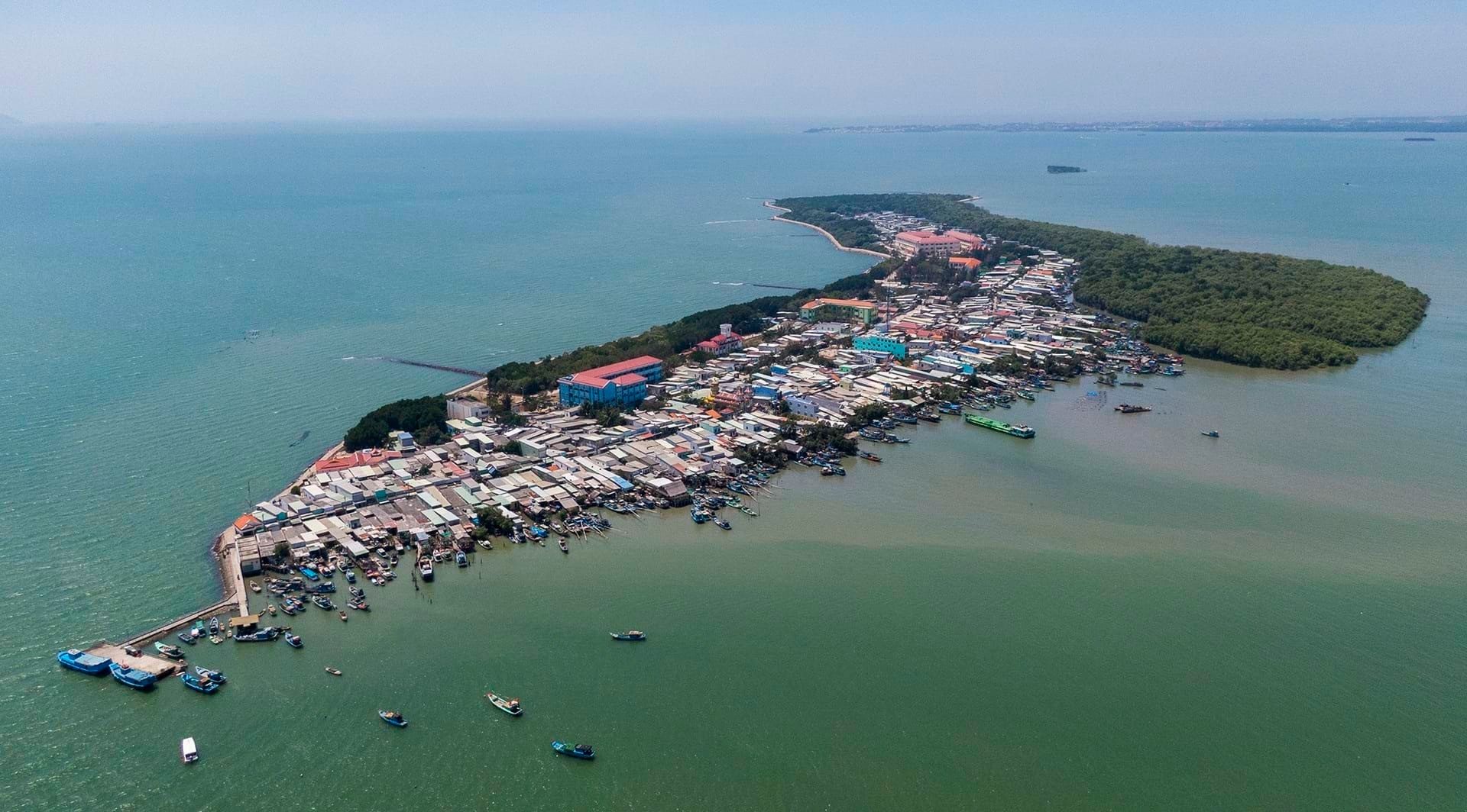 Xã duy nhất tại TP. HCM không sáp nhập cũng không đổi tên, nằm hoàn toàn tách biệt với đất liền- Ảnh 1. Xã duy nhất tại TP. HCM không sáp nhập cũng không đổi tên, nằm hoàn toàn tách biệt với đất liền- Ảnh 1.