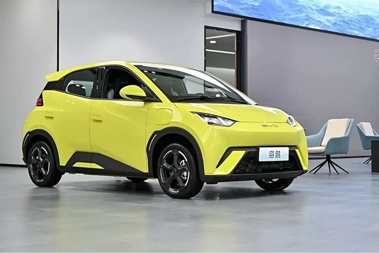 Hãng xe điện lớn nhất Trung Quốc ra mắt mẫu hatchback 223 triệu đồng, chạy hơn 400 km sau một lần sạc