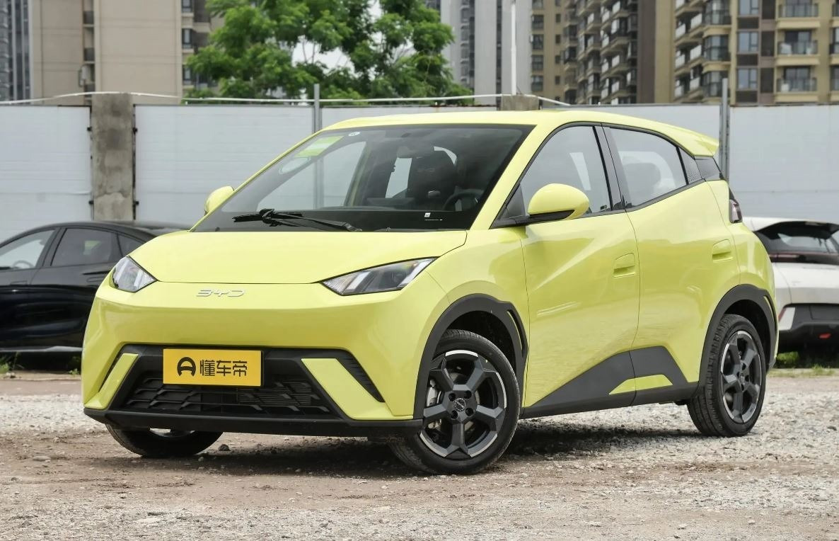 Hãng xe điện lớn nhất Trung Quốc ra mắt mẫu hatchback 223 triệu đồng, chạy hơn 400 km sau một lần sạc