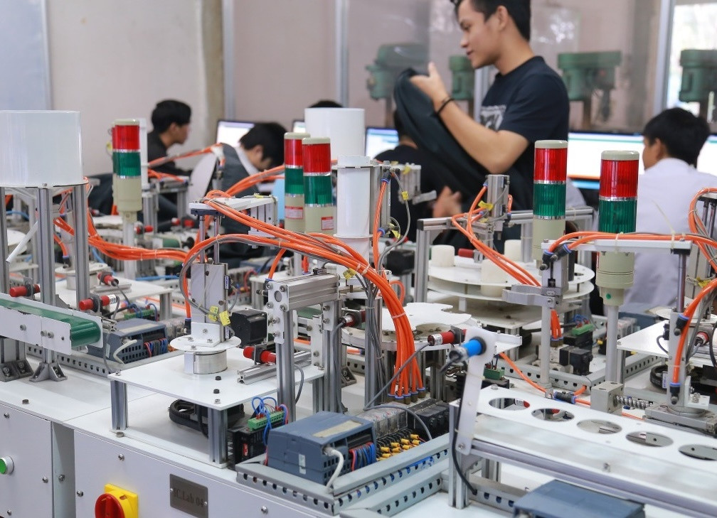 Ngành học điểm chuẩn chỉ từ 22 điểm, không lo thất nghiệp lương lên tới 100 triệu đồng/tháng: Tập đoàn lớn mời thẳng về làm việc