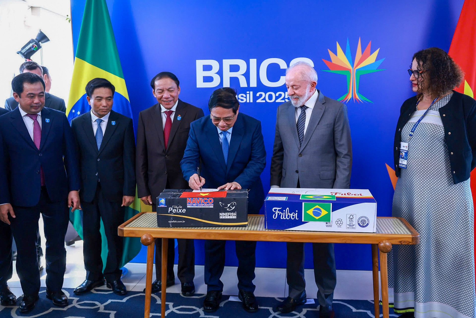 Thủ tướng Phạm Minh Chính hội đàm với Tổng thống Brazil- Ảnh 6. Thủ tướng Phạm Minh Chính hội đàm với Tổng thống Brazil- Ảnh 6.