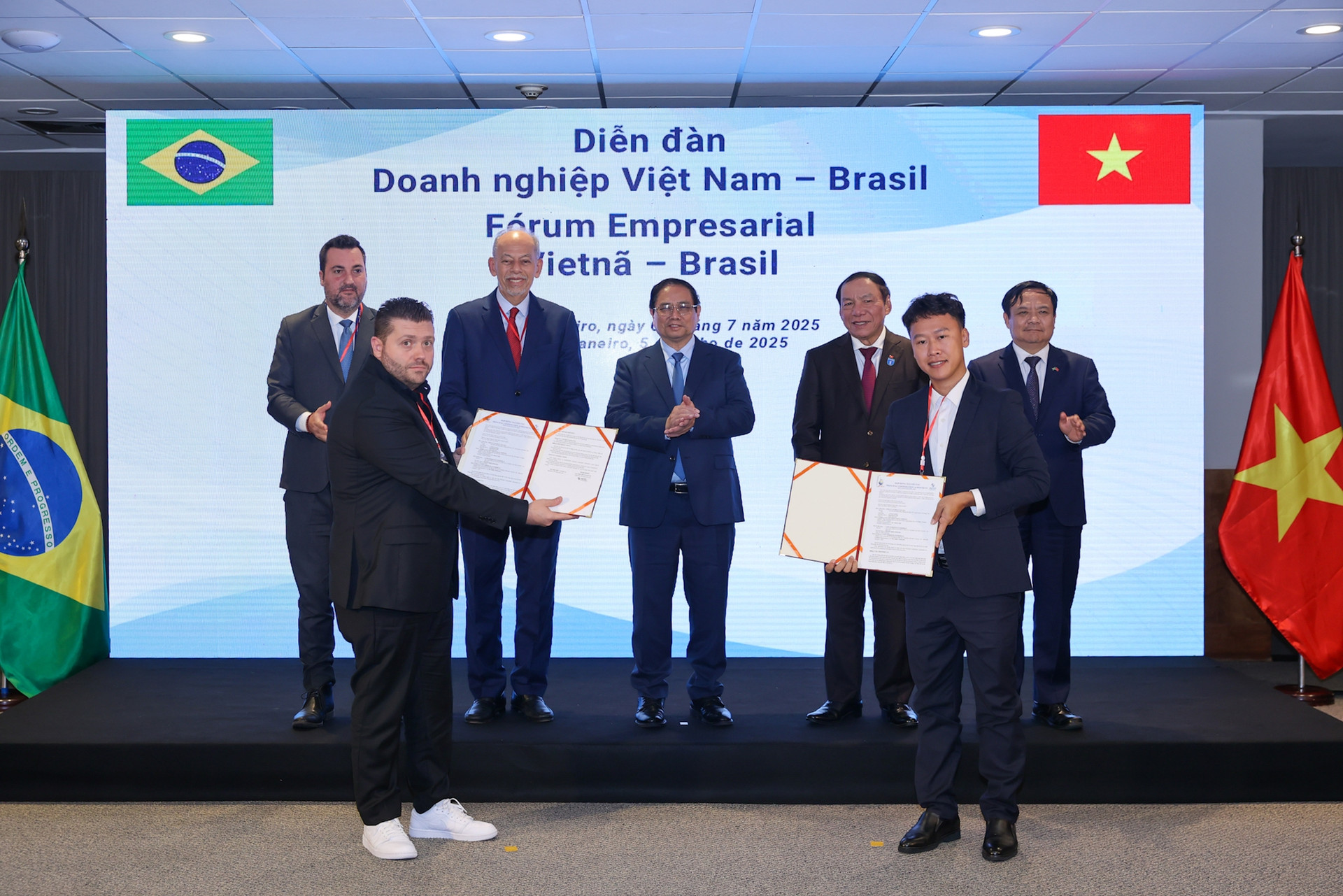 Thủ tướng kêu gọi doanh nghiệp Việt Nam – Brazil hiện thực hóa hàng loạt định hướng mới trong hợp tác kinh tế- Ảnh 7. Thủ tướng kêu gọi doanh nghiệp Việt Nam – Brazil hiện thực hóa hàng loạt định hướng mới trong hợp tác kinh tế- Ảnh 7.