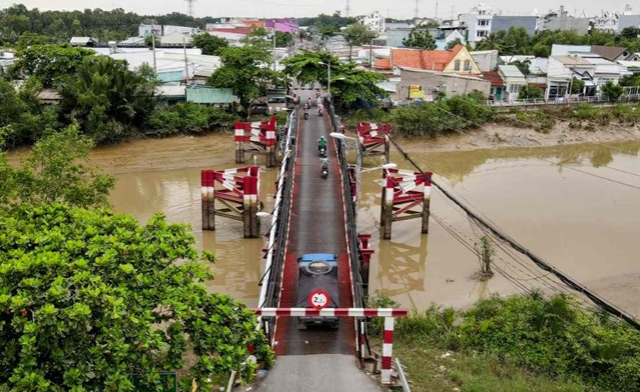 Thành phố đông dân nhất Việt Nam sắp khởi công cây cầu quy mô, thay thế cầu sắt 50 năm tuổi xuống cấp trầm trọng- Ảnh 2. Thành phố đông dân nhất Việt Nam sắp khởi công cây cầu quy mô, thay thế cầu sắt 50 năm tuổi xuống cấp trầm trọng- Ảnh 2.