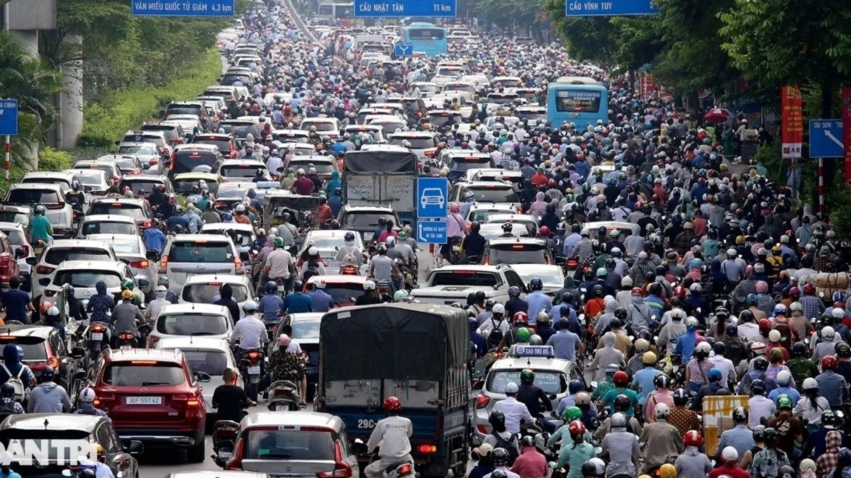 Hà Nội kiến nghị hỗ trợ người dân đổi xe máy xăng cũ lấy xe điện