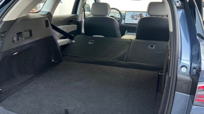 Vừa mở bán mẫu sedan đẹp hơn Toyota Camry nhưng giá chỉ 480 triệu: Thoải mái lựa chọn động cơ, tiện nghi ‘đỉnh chóp’