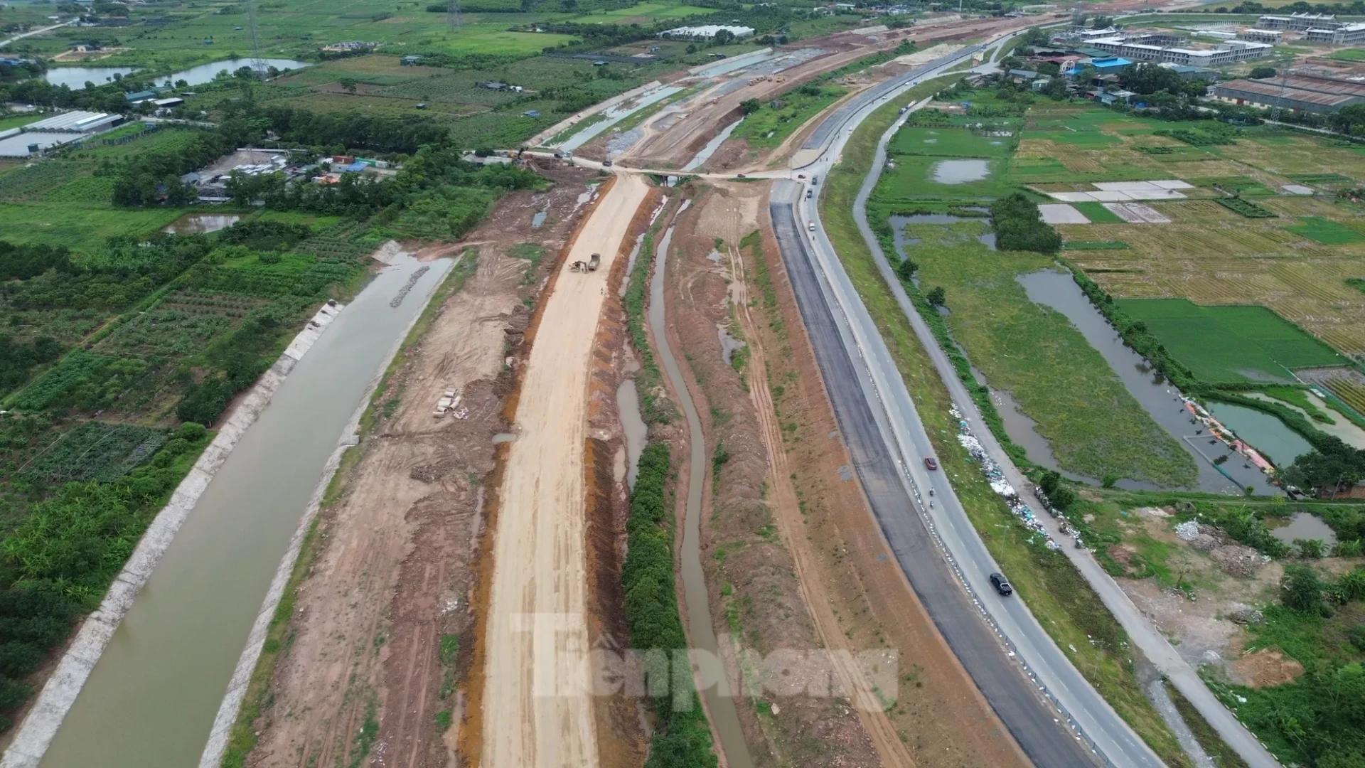 Dự án đường Vành đai 4- Vùng Thủ đô: Người dân chưa bàn giao mặt bằng vì không được tái định cư ảnh 1