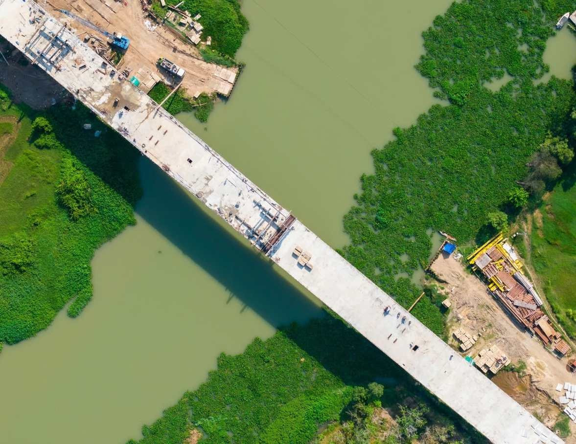 Hơn 30km đường Hồ Chí Minh do Đèo Cả thi công: Đẹp nhưng vướng tiến độ- Ảnh 2. Hơn 30km đường Hồ Chí Minh do Đèo Cả thi công: Đẹp nhưng vướng tiến độ- Ảnh 2.