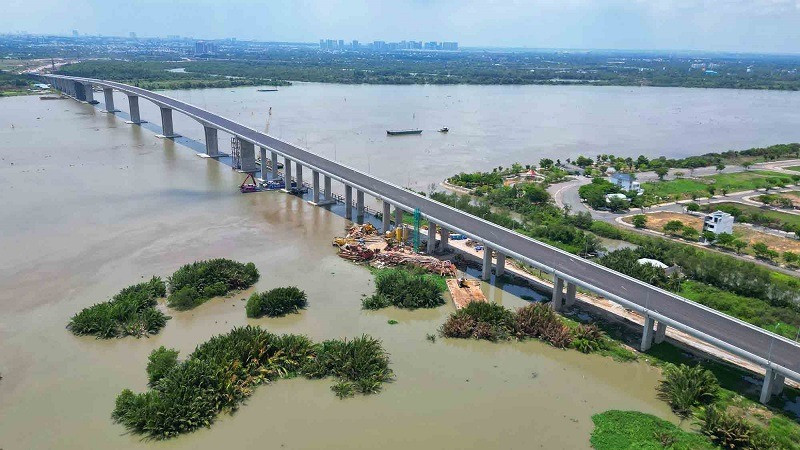 Chỉ 1 tháng nữa, cầu lớn nhất vành đai quan trọng của Nam Bộ sẽ thông xe: Rút ngắn quãng đường TP. HCM - Đồng Nai- Ảnh 1. Chỉ 1 tháng nữa, cầu lớn nhất vành đai quan trọng của Nam Bộ sẽ thông xe: Rút ngắn quãng đường TP. HCM - Đồng Nai- Ảnh 1.