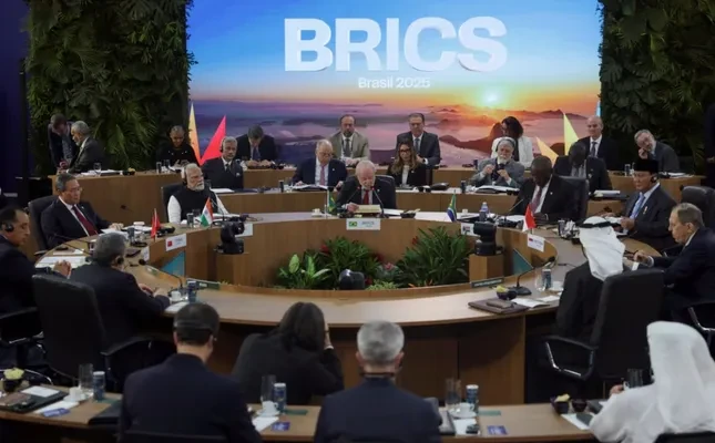 BRICS lên tiếng về thuế, kêu gọi cải cách toàn cầu ảnh 2