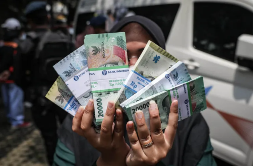 Nợ ngập đầu, nền kinh tế lớn nhất Đông Nam Á chi tới 34 tỷ USD để trả lãi vay - ảnh 2