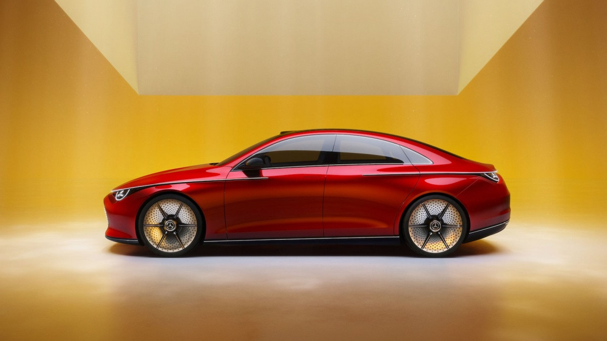 Sedan Mercedes CLA 'cháy hàng', khách phải chờ sang năm 2026 mới được nhận xe