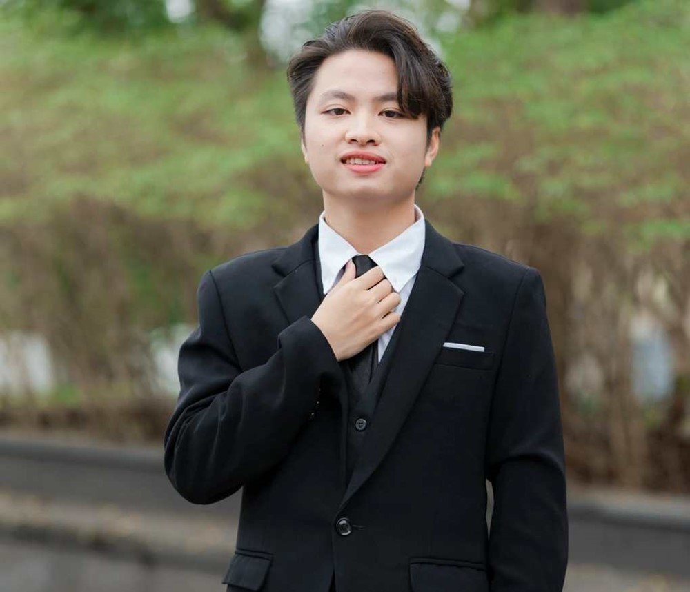 Ngôi trường chuyên trăm tỷ vừa đổi tên: Có học sinh đạt điểm SAT top 1% thế giới, thành tích quốc gia và quốc tế đáng nể - ảnh 2