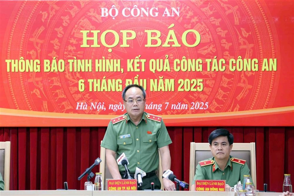Công an triệu tập 1.100 đối tượng liên quan đến một đường dây lừa đảo - ảnh 1