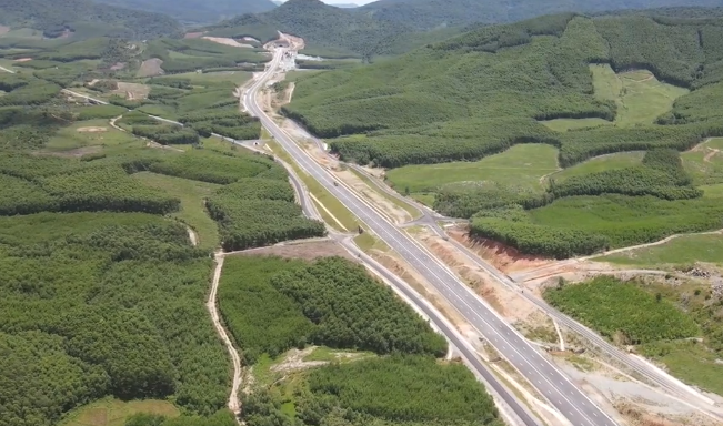 Chỉ hơn 1 tháng nữa, chính thức thông xe cao tốc 55km hơn 12.500 tỷ do Liên danh Sơn Hải thi công- Ảnh 2. Chỉ hơn 1 tháng nữa, chính thức thông xe cao tốc 55km hơn 12.500 tỷ do Liên danh Sơn Hải thi công- Ảnh 2.