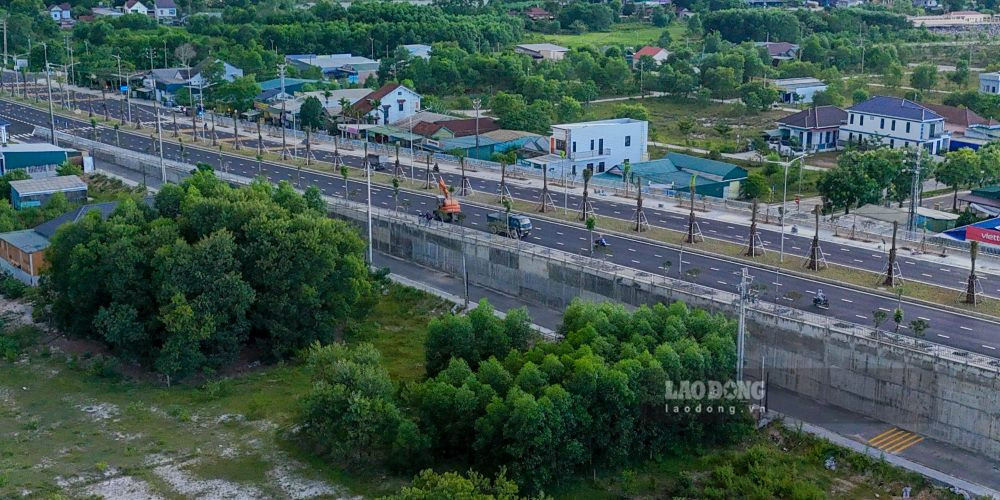 Tuyến đường gần 800 tỷ tại TP. Huế sẽ khánh thành vào dịp đặc biệt của đất nước sau hơn 10 năm chờ đợi- Ảnh 3. Tuyến đường gần 800 tỷ tại TP. Huế sẽ khánh thành vào dịp đặc biệt của đất nước sau hơn 10 năm chờ đợi- Ảnh 3.