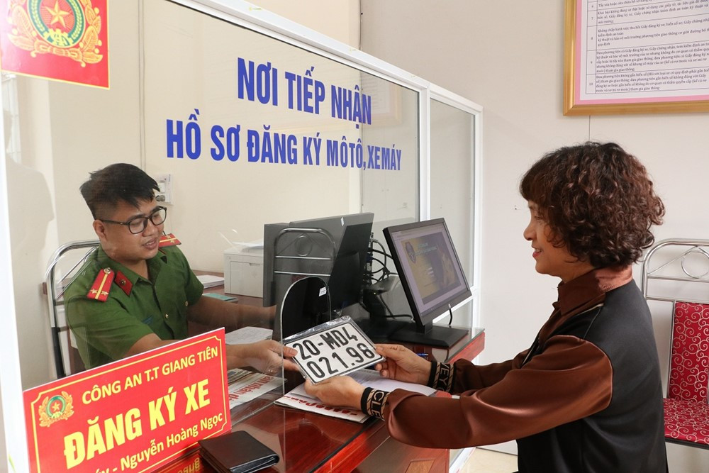 Chính thức tăng phí đăng ký ô tô tại một số địa phương sau sáp nhập - ảnh 1