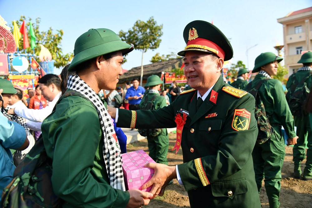 Bộ Quốc phòng: Công dân xăm hình có nội dung này sẽ không được nhập ngũ - ảnh 2