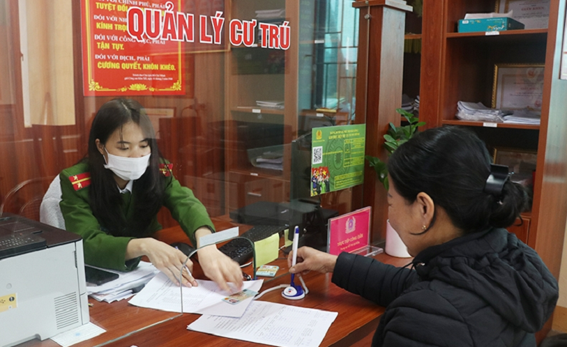 Bộ Công an công bố 15 thủ tục hành chính mới, người dân chú ý - ảnh 2