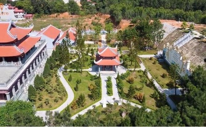 Nhà thờ tổ lớn nhất Việt Nam: Địa thế ‘lưng tựa núi, mặt nhìn sông’, có đóng góp của lãnh đạo Novaland, FPT, Xuân Trường- Ảnh 1. Nhà thờ tổ lớn nhất Việt Nam: Địa thế ‘lưng tựa núi, mặt nhìn sông’, có đóng góp của lãnh đạo Novaland, FPT, Xuân Trường- Ảnh 1.