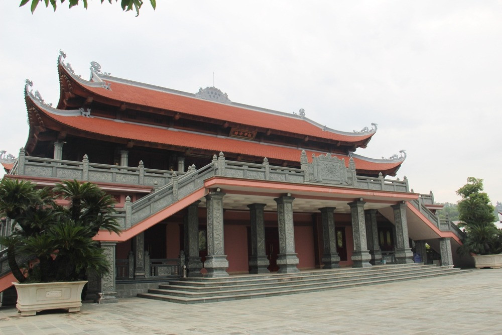Nhà thờ tổ lớn nhất Việt Nam: Địa thế ‘lưng tựa núi, mặt nhìn sông’, có đóng góp của lãnh đạo Novaland, FPT, Xuân Trường- Ảnh 2. Nhà thờ tổ lớn nhất Việt Nam: Địa thế ‘lưng tựa núi, mặt nhìn sông’, có đóng góp của lãnh đạo Novaland, FPT, Xuân Trường- Ảnh 2.