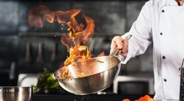 Không bằng đại học, vẫn có thể thu nhập 20 triệu đồng/tháng với những nghề này