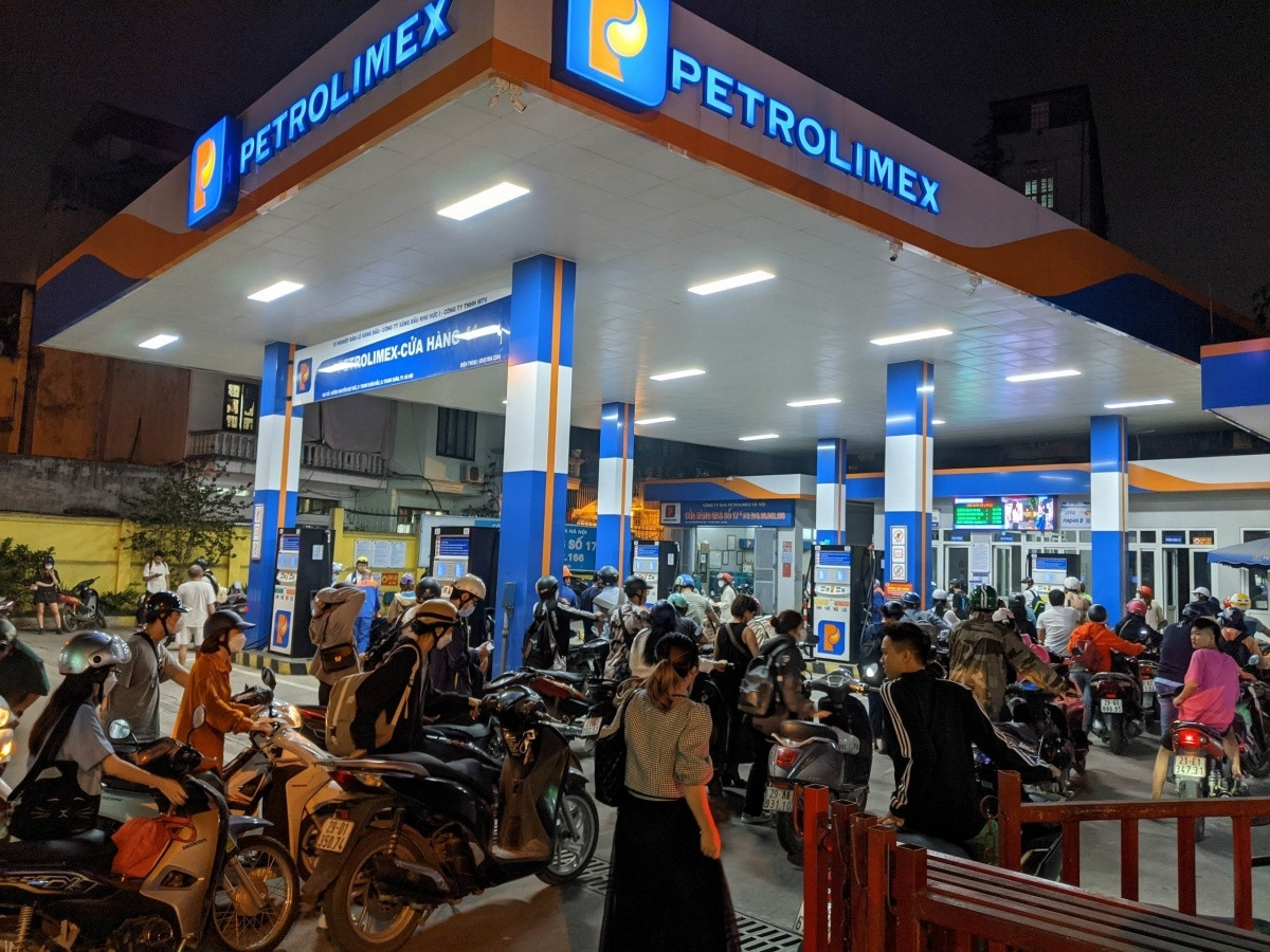 Bộ Tài chính đề xuất quyết định quan trọng với giá xăng dầu, tác động tới hơn 5.500 cửa hàng của Petrolimex
