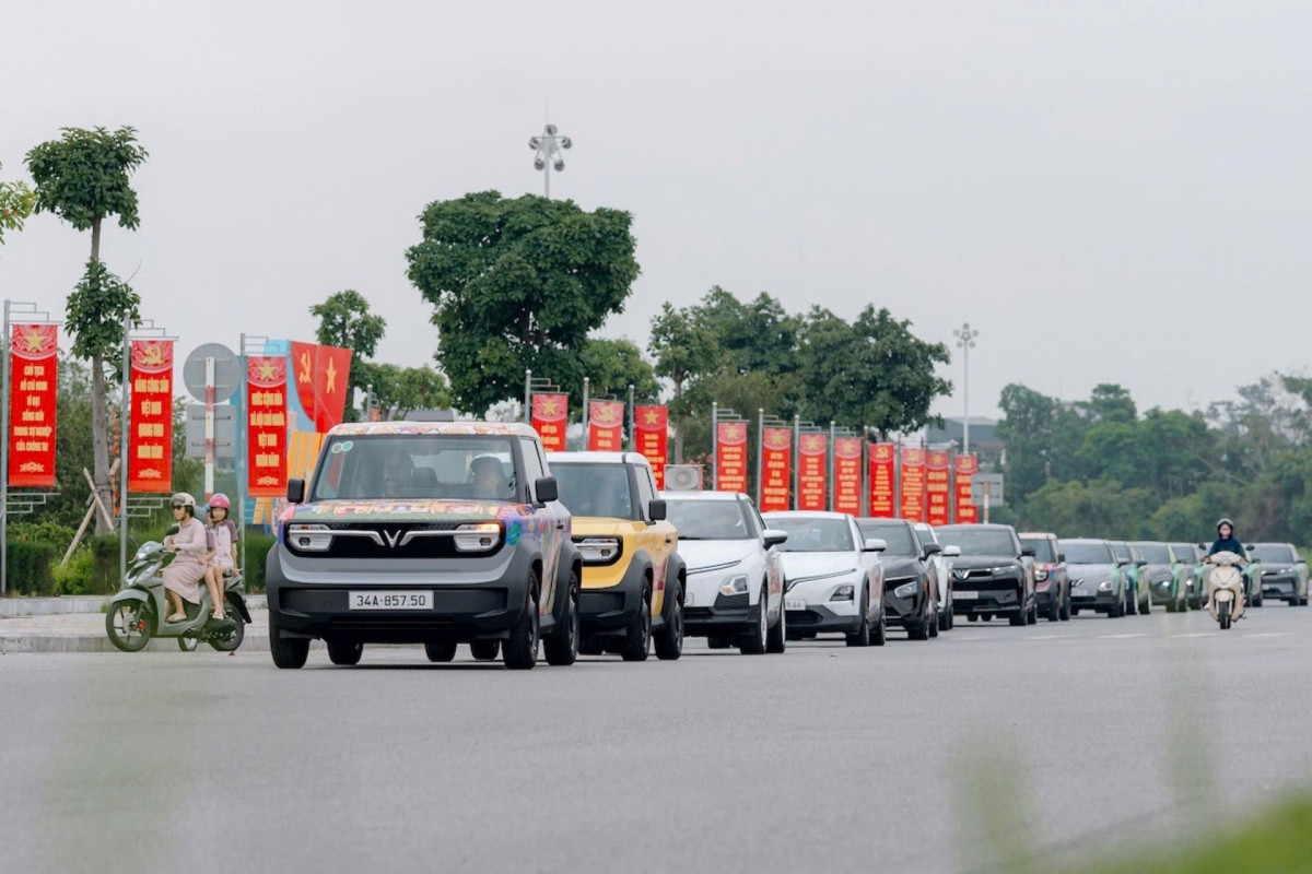 VinFast gây sốt tại Hải Phòng: Xe điện Việt 'ngon - bổ', ưu đãi cả trăm triệu đồng khiến khách chốt cọc liền tay
