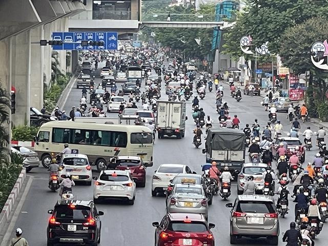 Khoảng 7 triệu xe xăng ở Hà Nội đứng trước nguy cơ bị cấm lưu thông từ 2026