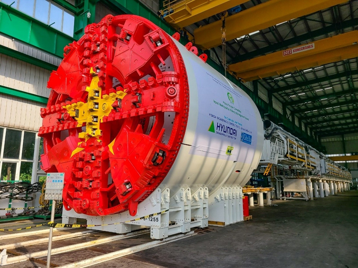 Doanh nghiệp Việt Nam đầu tiên mua máy khoan hầm ‘khổng lồ’ từ Trung Quốc về làm đường sắt