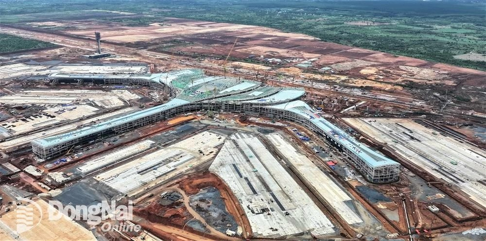 Siêu sân bay 16 tỷ USD mang tính biểu tượng của Việt Nam gấp rút hoàn thành hạng mục quan trọng nhất- Ảnh 1. Siêu sân bay 16 tỷ USD mang tính biểu tượng của Việt Nam gấp rút hoàn thành hạng mục quan trọng nhất- Ảnh 1.