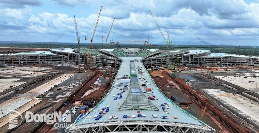 Siêu sân bay 16 tỷ USD mang tính biểu tượng của Việt Nam gấp rút hoàn thành hạng mục quan trọng nhất- Ảnh 3. Siêu sân bay 16 tỷ USD mang tính biểu tượng của Việt Nam gấp rút hoàn thành hạng mục quan trọng nhất- Ảnh 3.