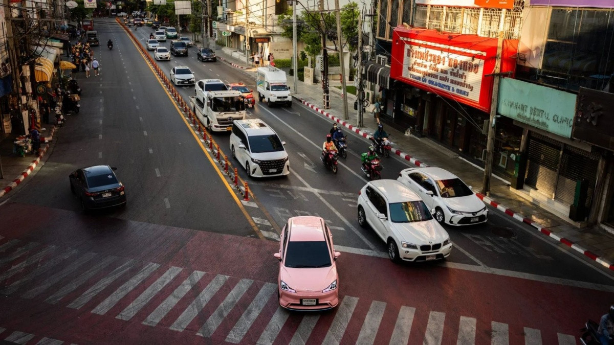 Hàng xóm của Việt Nam: Giàu bậc nhất Đông Nam Á mà cứ nghe đến xe điện là lại 'lặn mất tăm hơi'