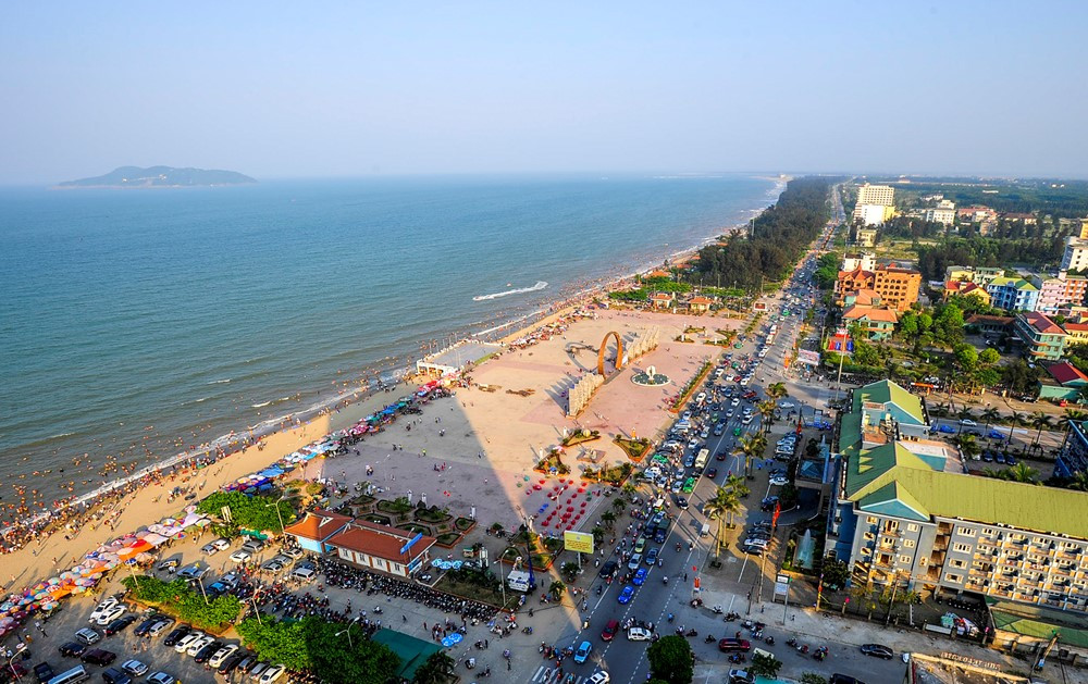 Tại sao du khách quốc tế đổ xô đến du lịch biển Việt Nam? - ảnh 4