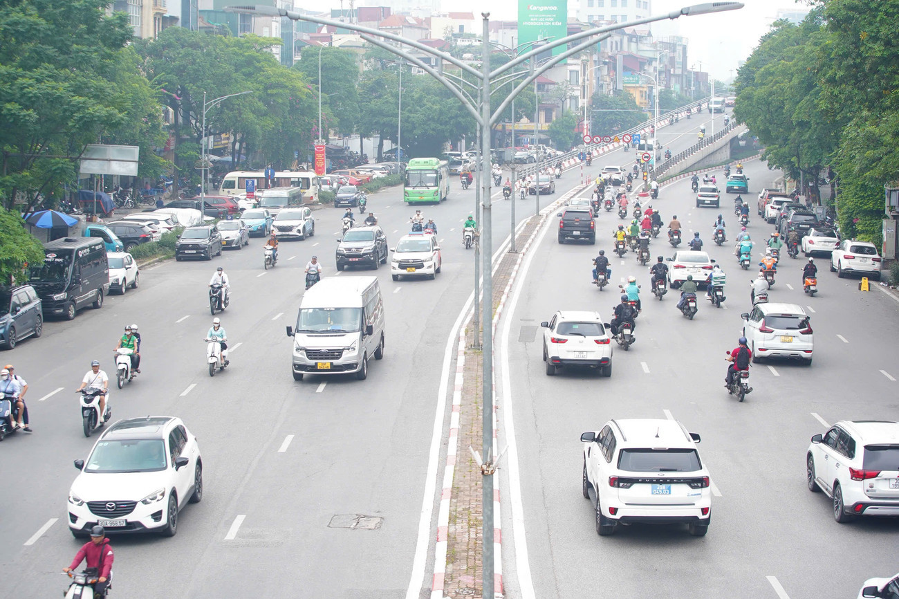 Tuyến đường có mật độ giao thông cao, đặc biệt vào giờ cao điểm. tp-vanh-dai-4.jpg