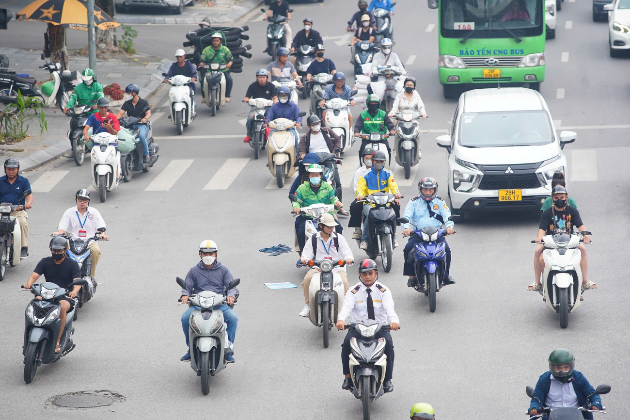 Tuyến đường vành đai 1 bao gồm các tuyến đường, phố Trần Khát Chân - Đại Cồ Việt - Xã Đàn - Ô Chợ Dừa - Đê La Thành - Hoàng Cầu - Đê La Thành - Cầu Giấy - đường Bưởi - Lạc Long Quân - Âu Cơ - Nghi Tàm - Yên Phụ - Trần Nhật Duật - Trần Quang Khải - Trần Khánh Dư - Nguyễn Khoái - Trần Khát Chân. tp-vanh-dai-12.jpg