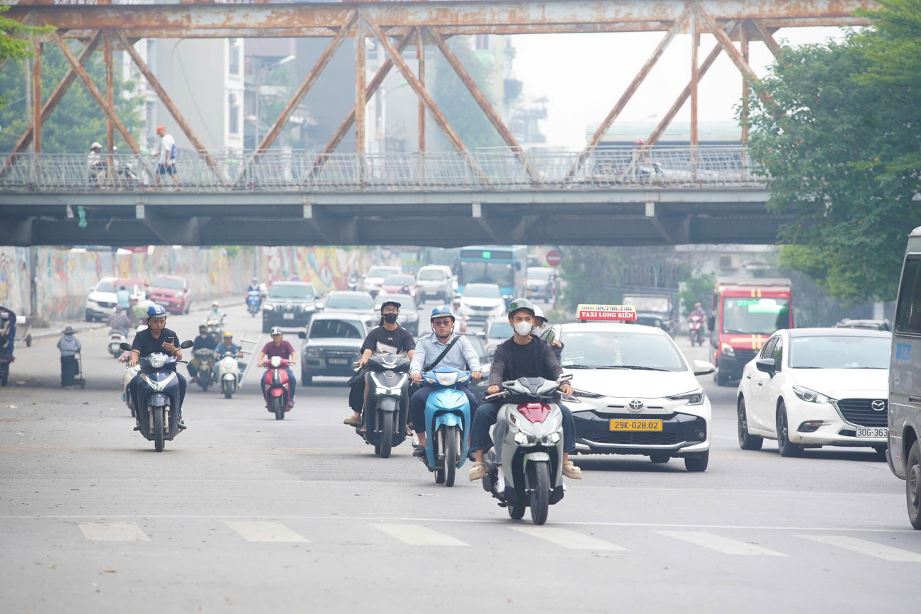 Vành đai 1 là tuyến đường bao quanh trung tâm lịch sử của Hà Nội, dài khoảng 15 km. tp-vanh-dai-5d.jpg