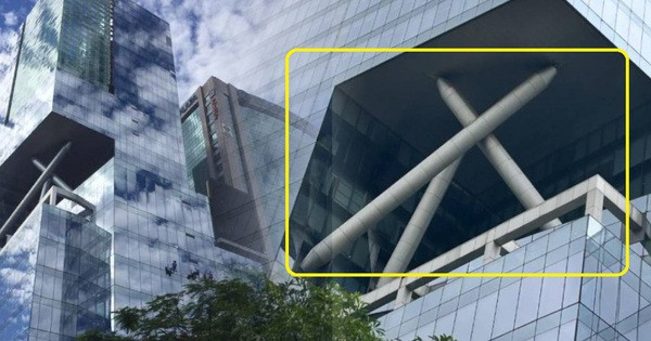 Tòa tháp 'xiên đinh' nổi tiếng giữa lòng TP: Sở hữu 3 mặt tiền đắt giá, bao quanh bởi quảng trường đi bộ