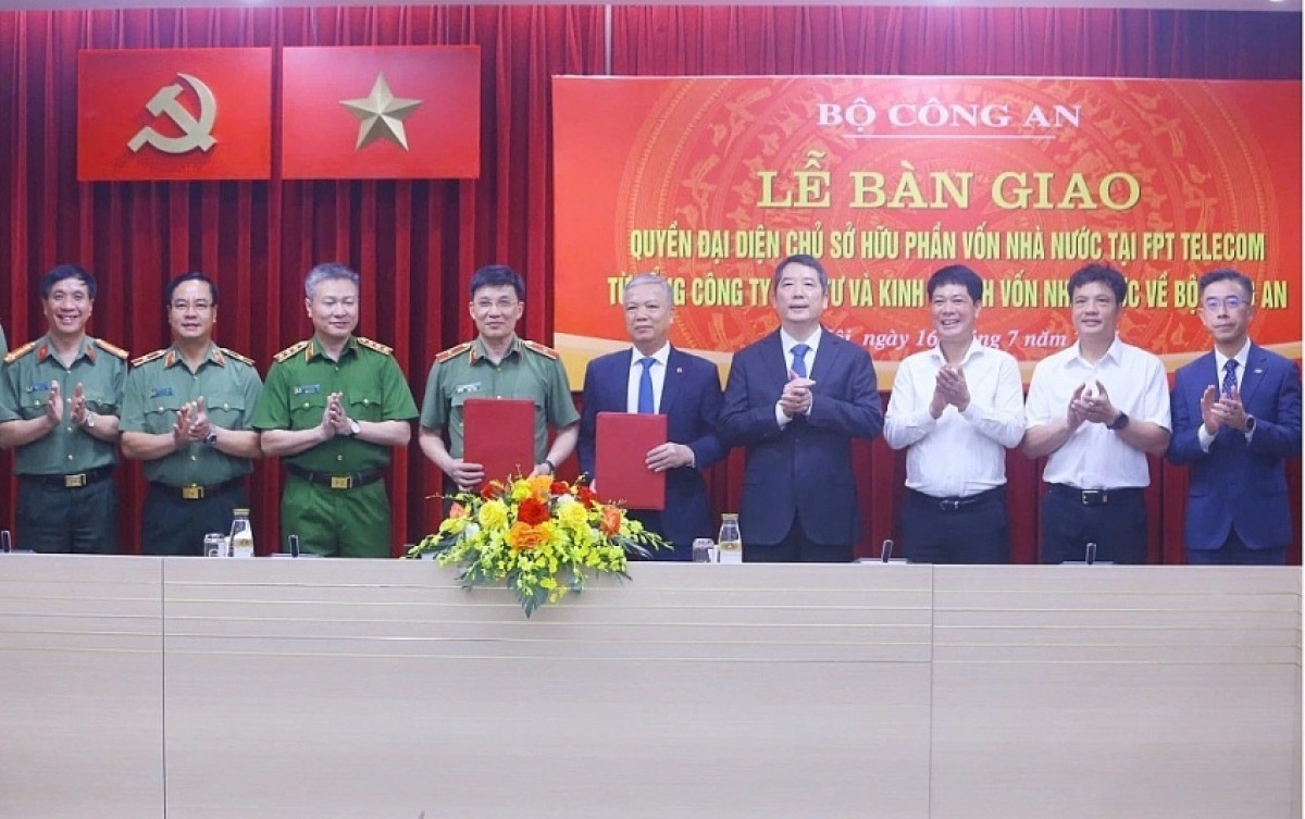 Bộ Công an chính thức tiếp quản hơn 50% vốn FPT Telecom (FOX)