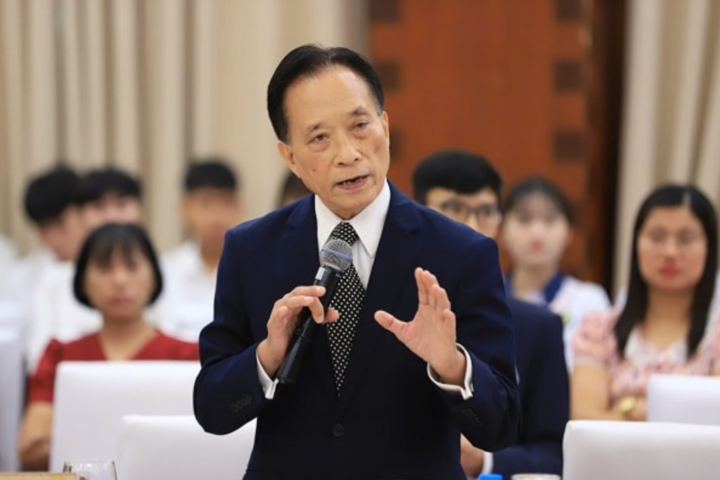 TS Nguyễn Trí Hiếu: 'AI chưa thể thay thế con người trong 10 năm tới'