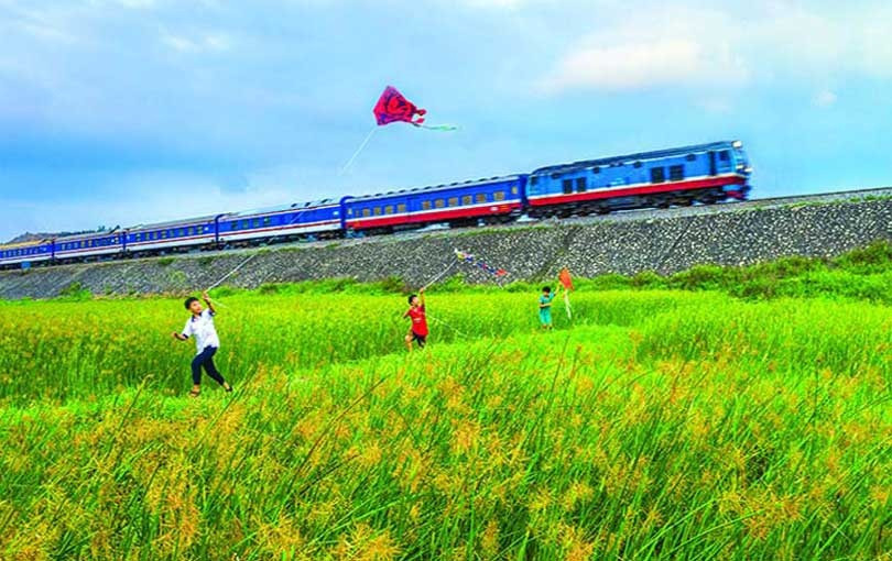 Xây siêu tổ hợp công nghiệp đường sắt 250ha, mỗi năm sản xuất 25 đầu máy và hàng trăm toa xe 'made in Vietnam' Xây siêu tổ hợp công nghiệp đường sắt 250ha, mỗi năm sản xuất 25 đầu máy và hàng trăm toa xe 'made in Vietnam'