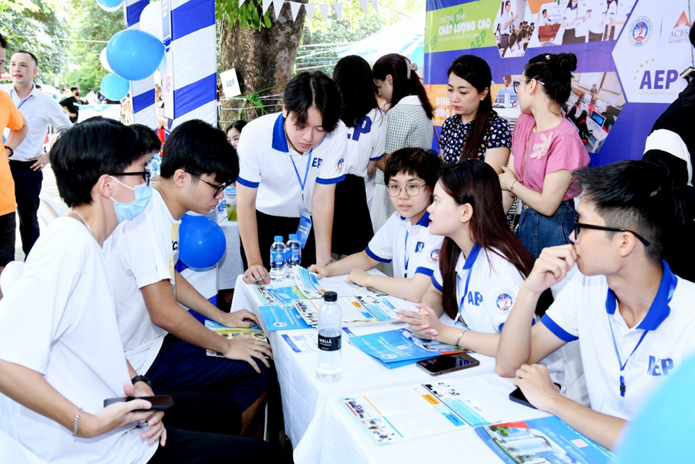 Ngành học có thu nhập cao bậc nhất Việt Nam: Sinh viên ra trường 100% có việc làm, cực ‘khát’ nhân lực chất lượng cao - ảnh 1