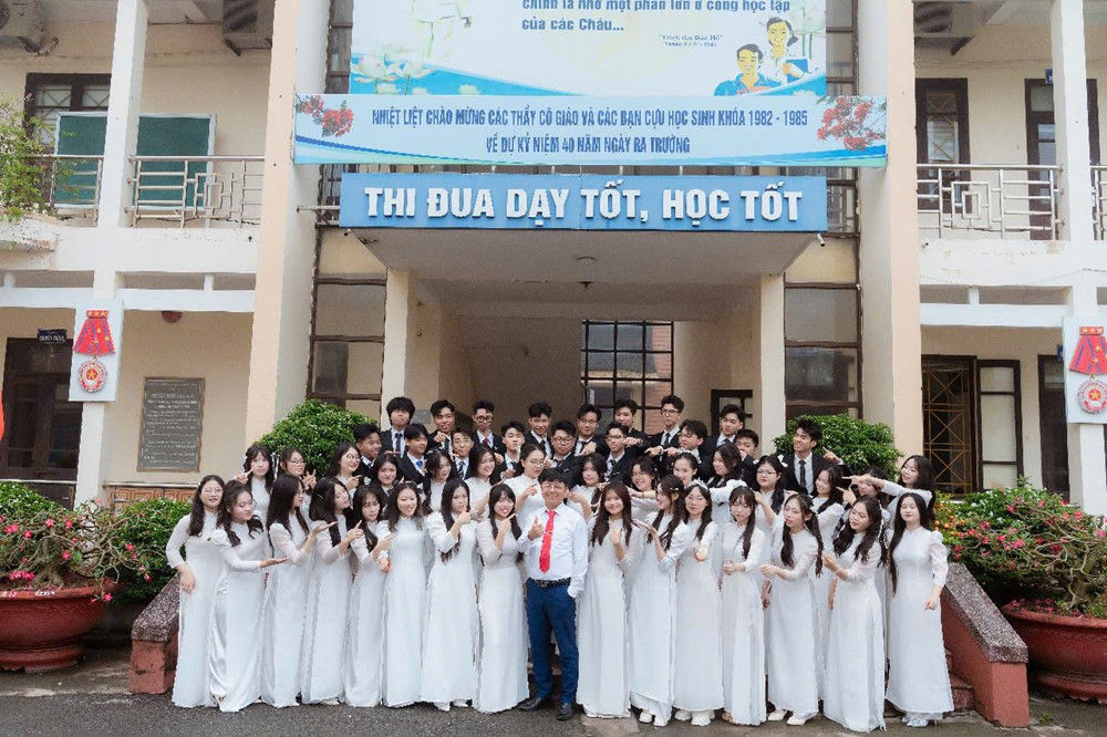 Nữ sinh 'ẵm' 3 điểm 10 khối A00: Từng là thủ khoa đầu vào của trường, được kết nạp Đảng khi mới học cấp 3 - ảnh 3