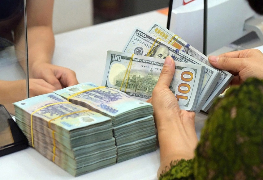 Tỷ giá USD hôm nay 17/7: Đồng bạc xanh tăng nhẹ, thị trường quốc tế biến động