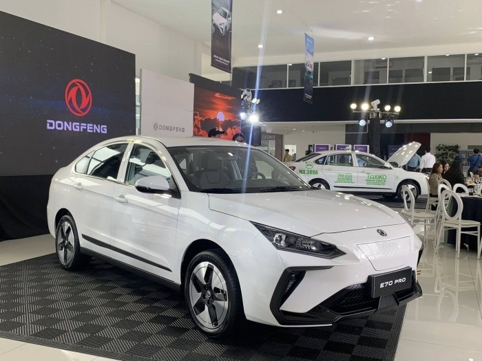 Mẫu sedan điện hạng C đẹp như Camry, giá chỉ 482 triệu chính thức về đại lý: Bảo hành lên đến 8 năm, lại đến từ thương hiệu lớn