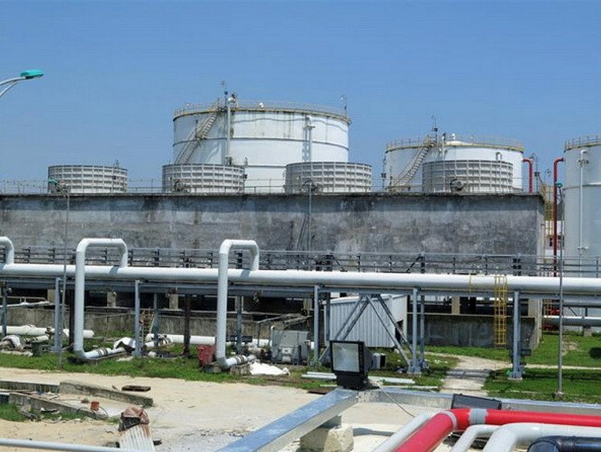 Bắt buộc dùng xăng E10 từ năm 2026: Nhà máy nghìn tỷ sản xuất Ethanol được hồi sinh sau một thập kỷ 'đắp chiếu'
